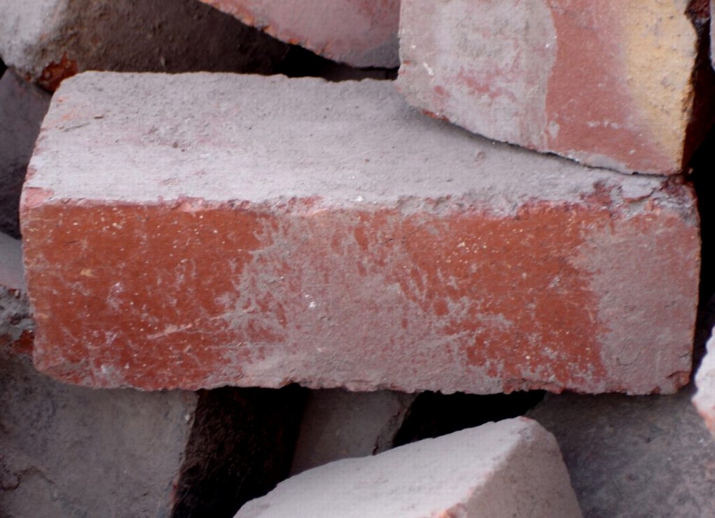 25 Ways To Reuse Old Bricks In Your Garden